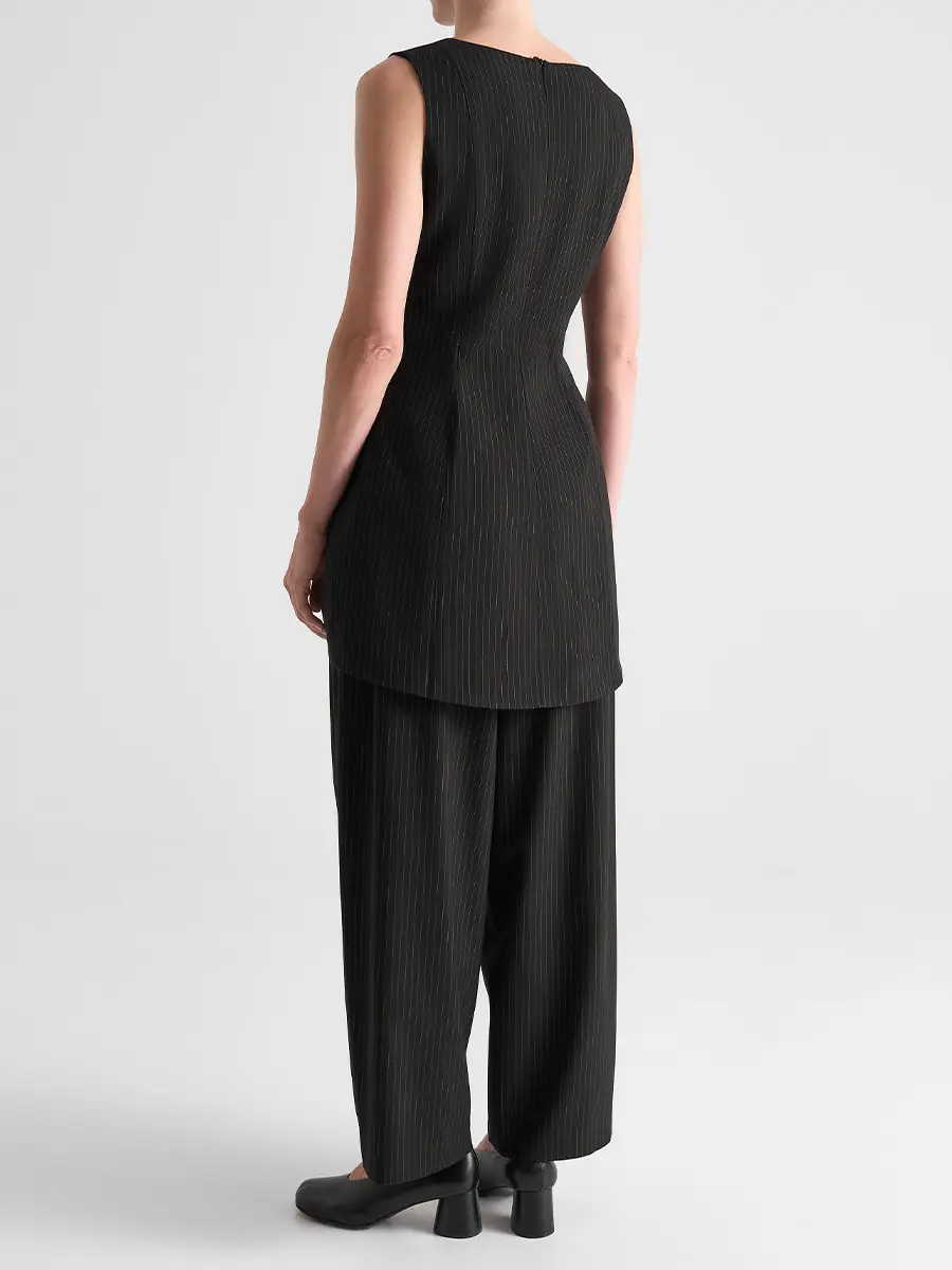 Топ с баской