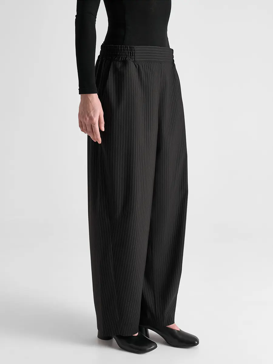 Брюки-бананы в полоску