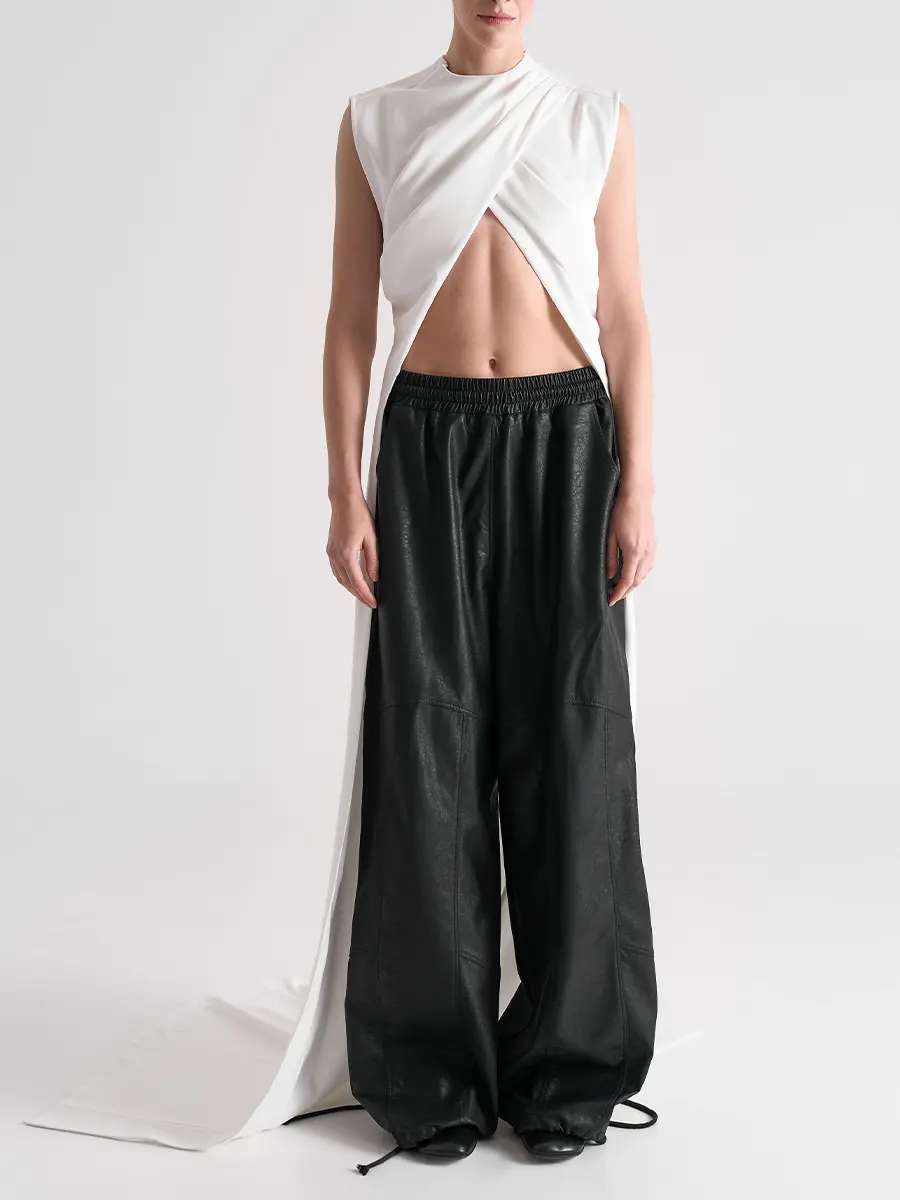 Брюки из экокожи