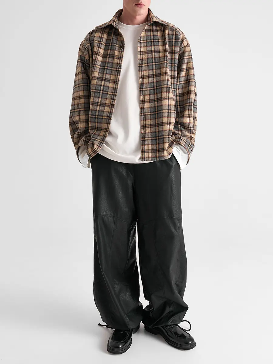 Брюки из экокожи