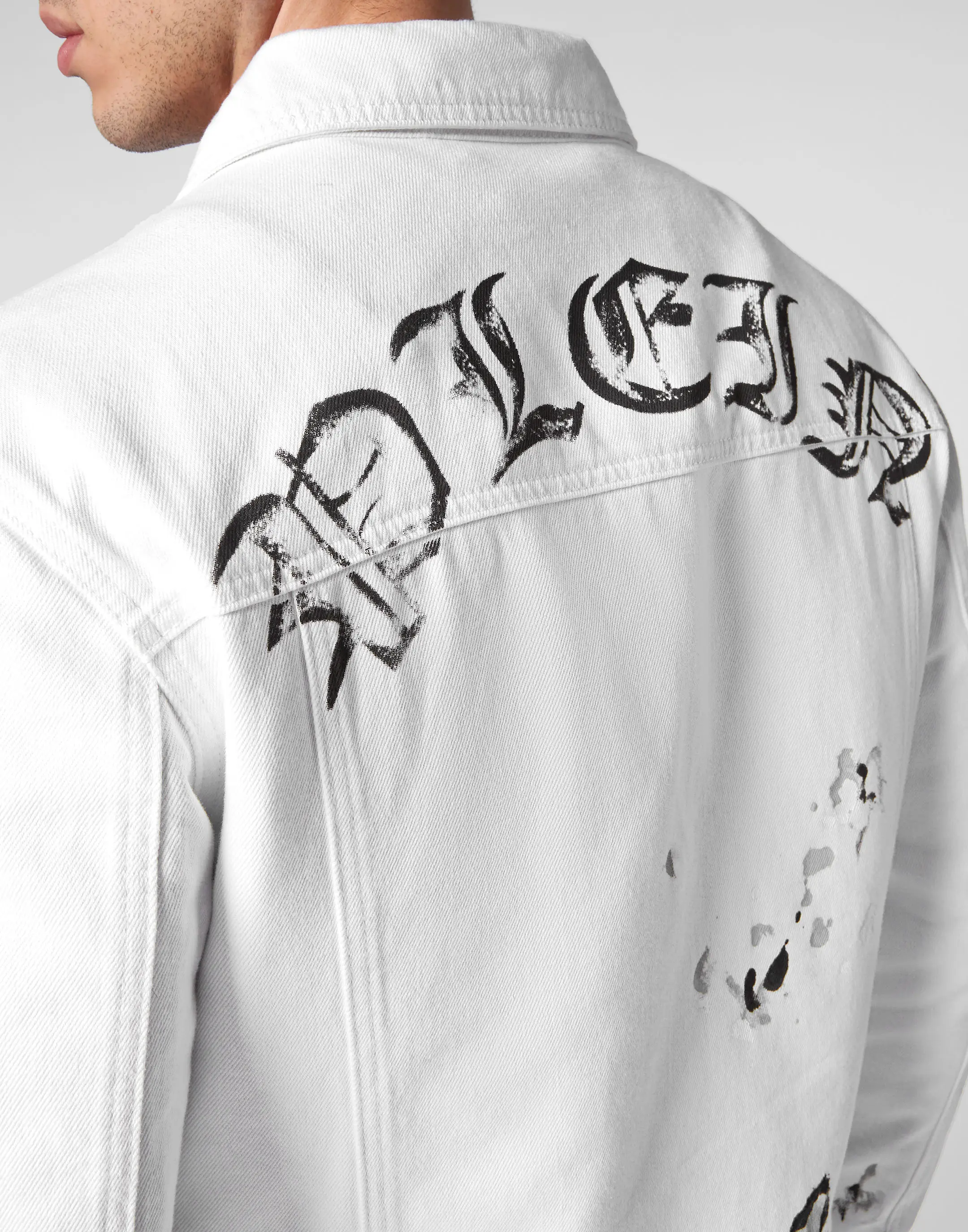 Куртка джинсовая