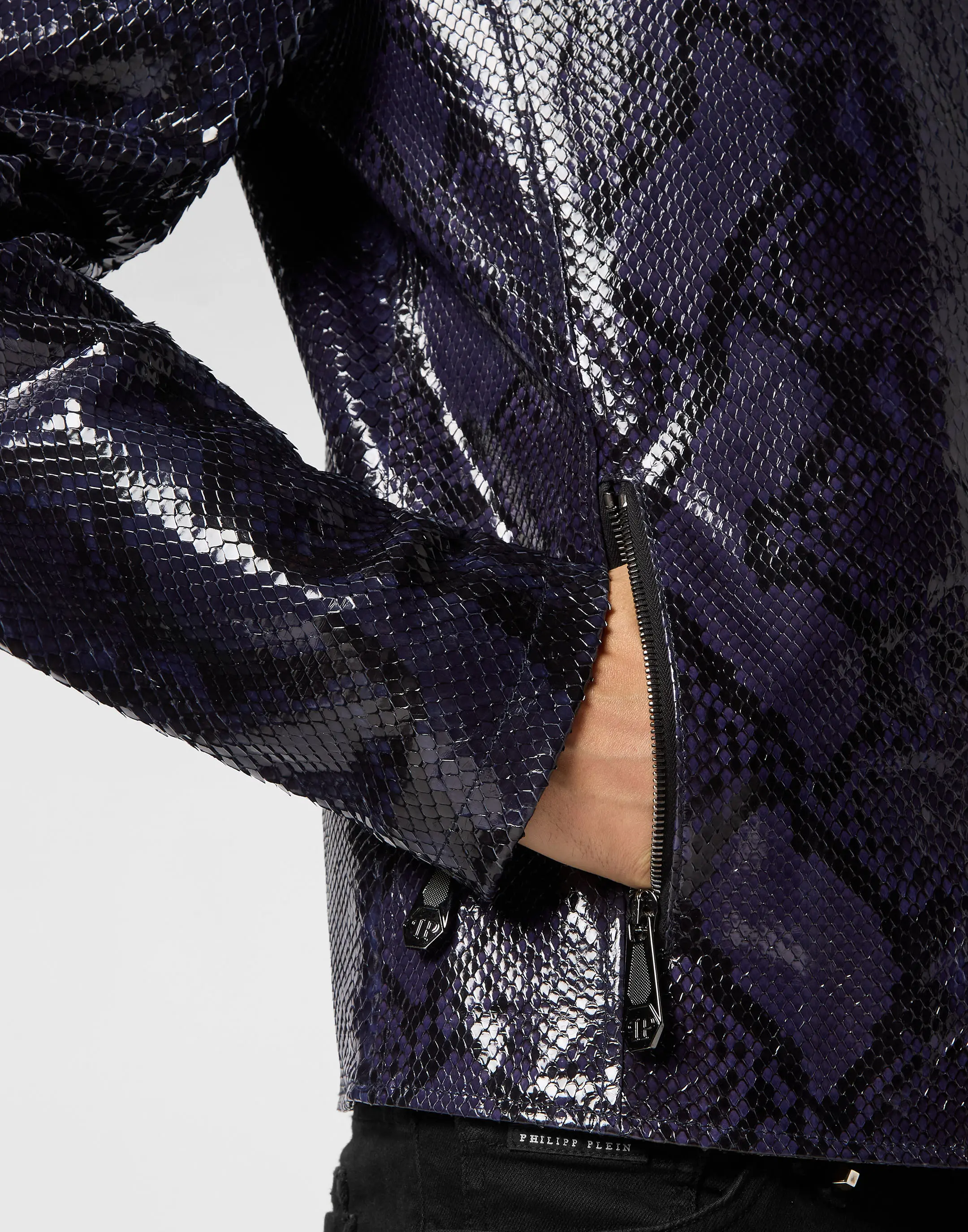 Куртка кожаная