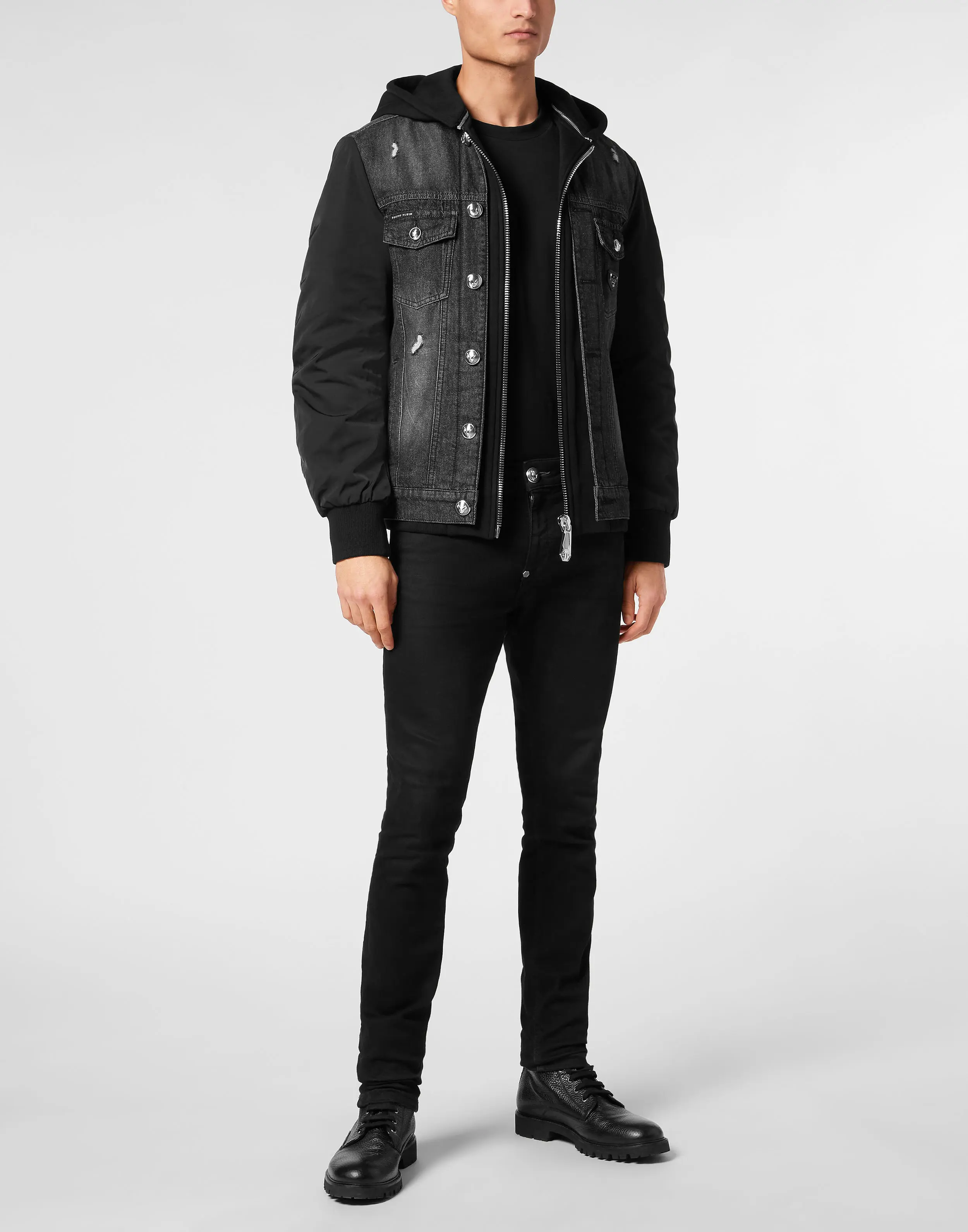 Куртка джинсовая