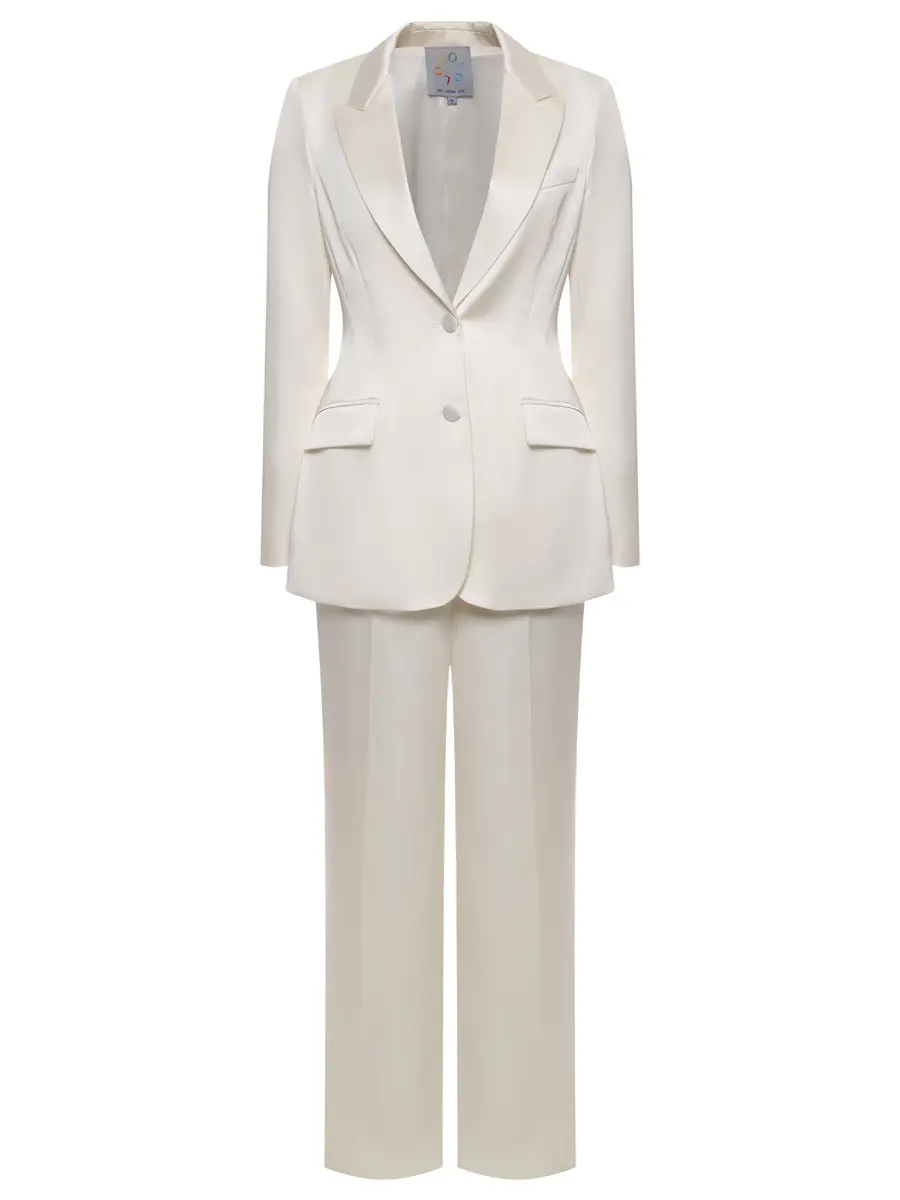 Костюм однотонный