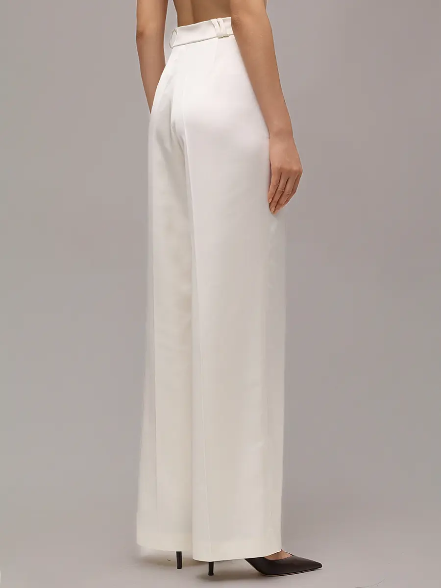 Костюм однотонный