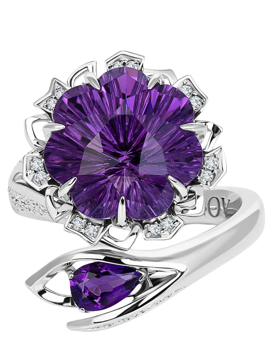 Кольцо «Каменный Цветок» с бриллиантами и аметистами