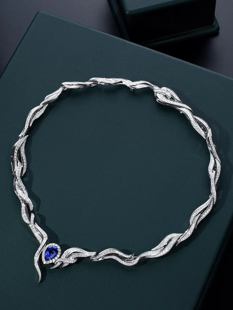 Колье «По щучьему велению» с бриллиантами и танзанитом