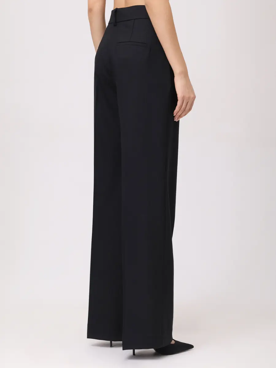 Костюм однотонный