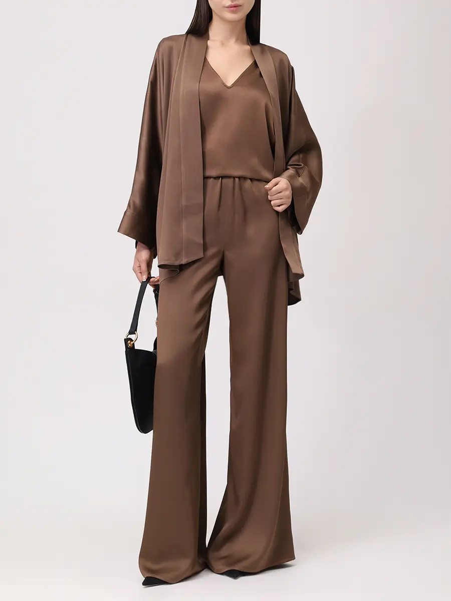 Костюм однотонный