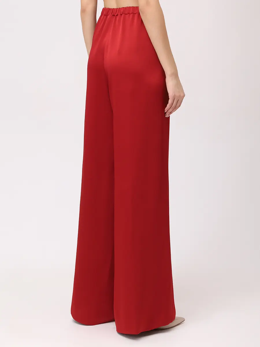 Костюм однотонный