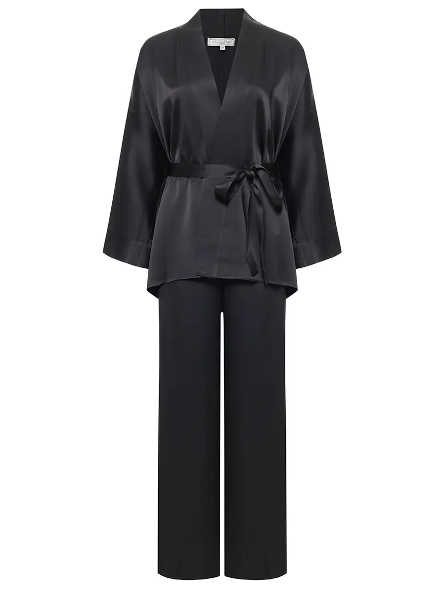 Костюм однотонный