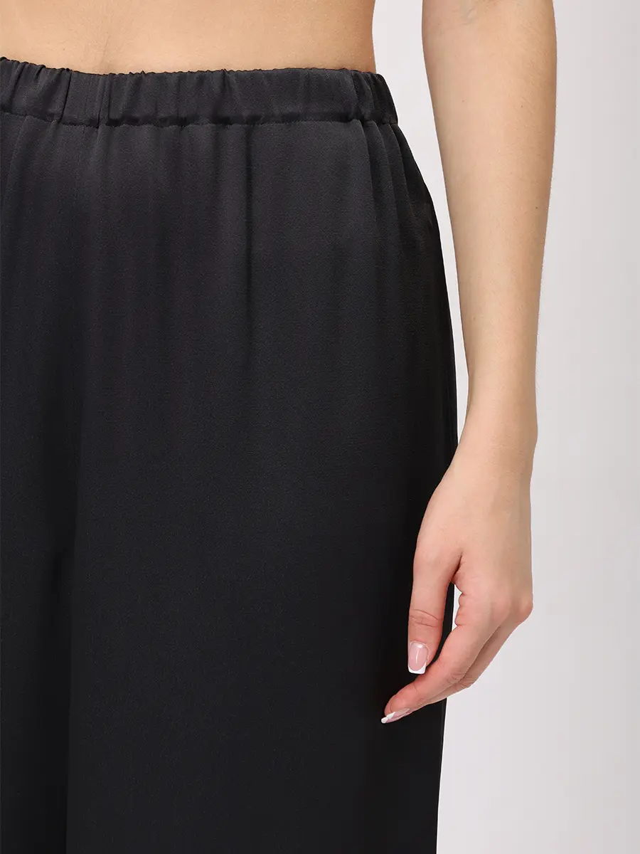 Костюм однотонный