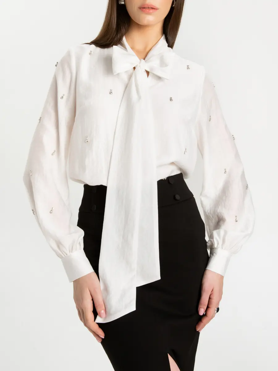 Блуза с декором