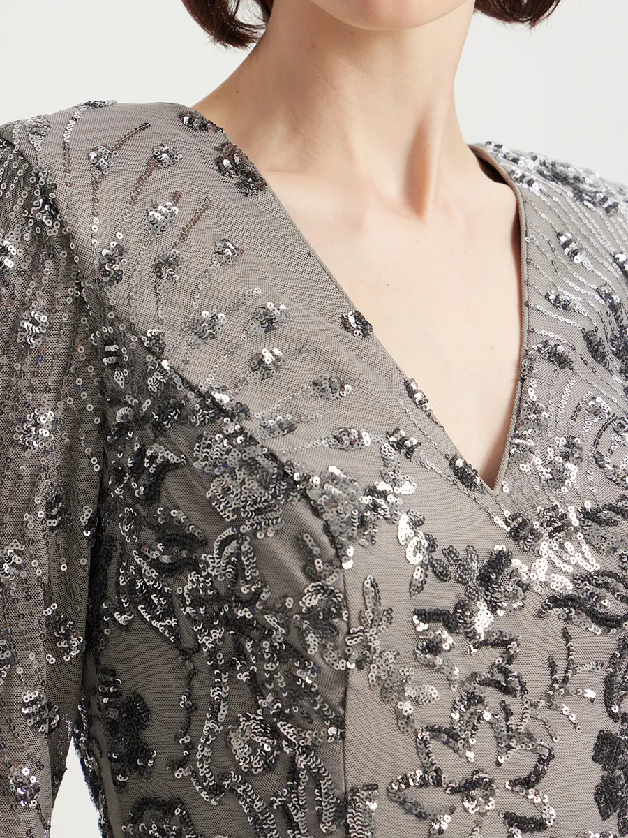 Платье с пайетками