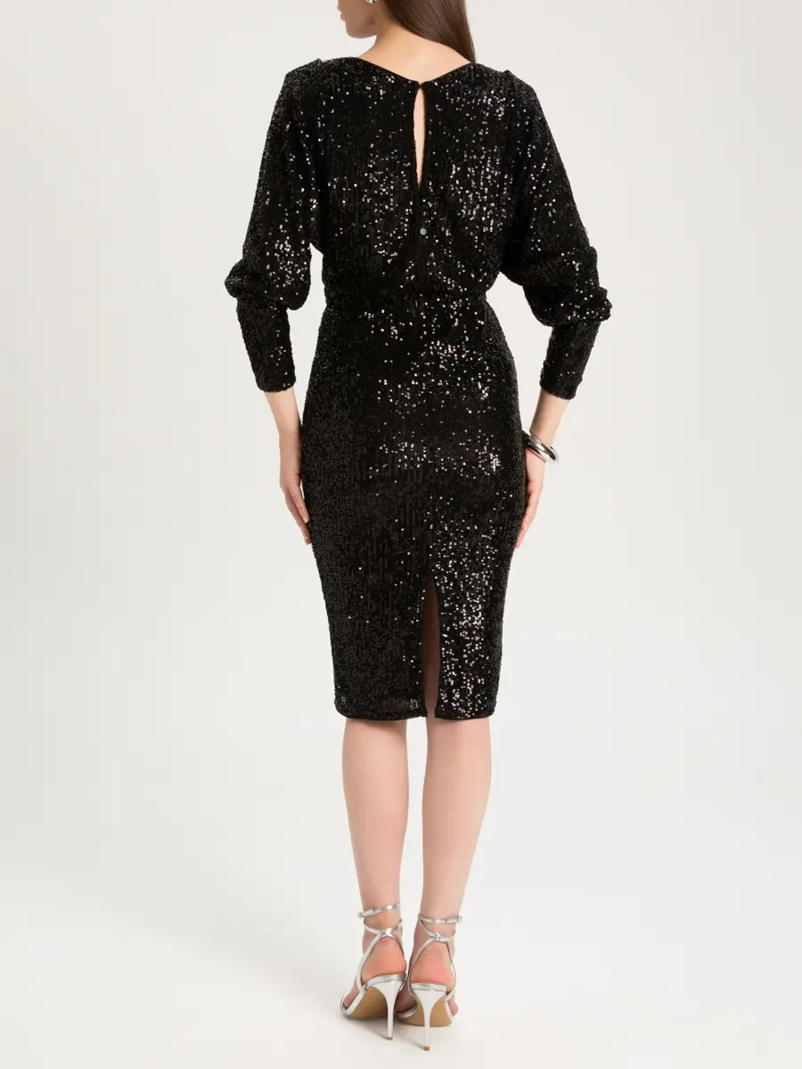 Платье с пайетками