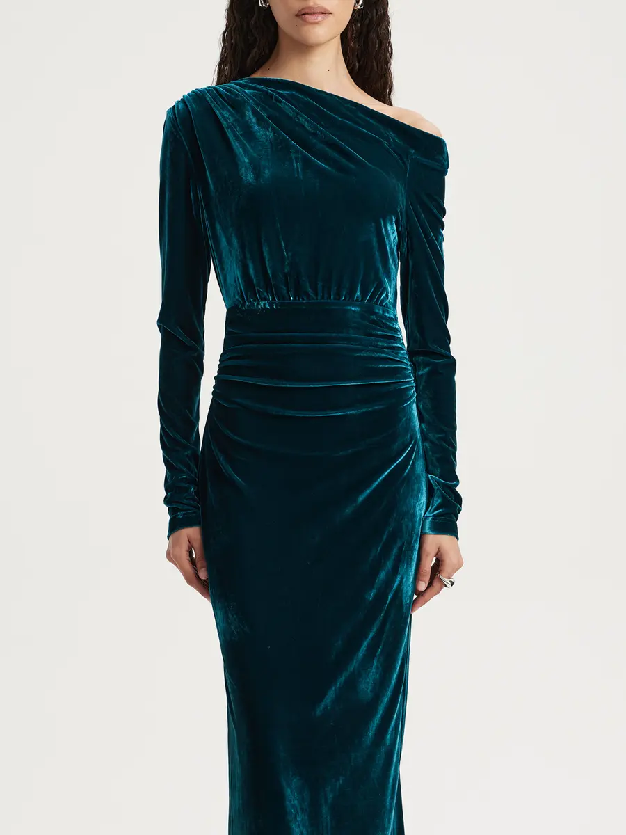 Платье бархатное