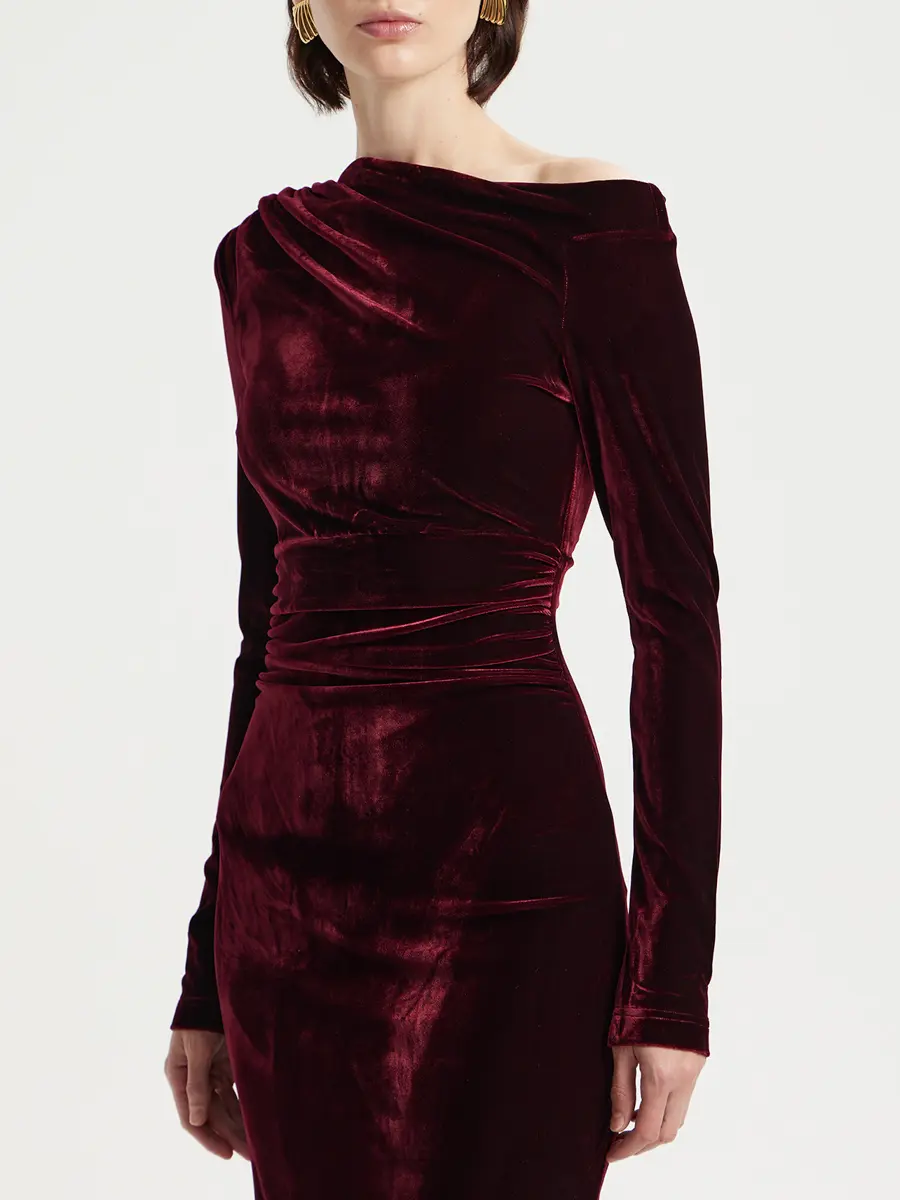 Платье бархатное