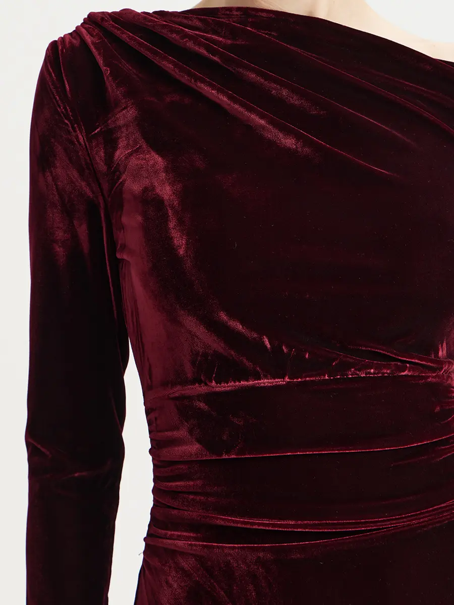 Платье бархатное