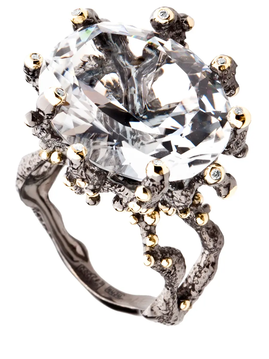 Кольцо кораллы с прозрачным кварцем