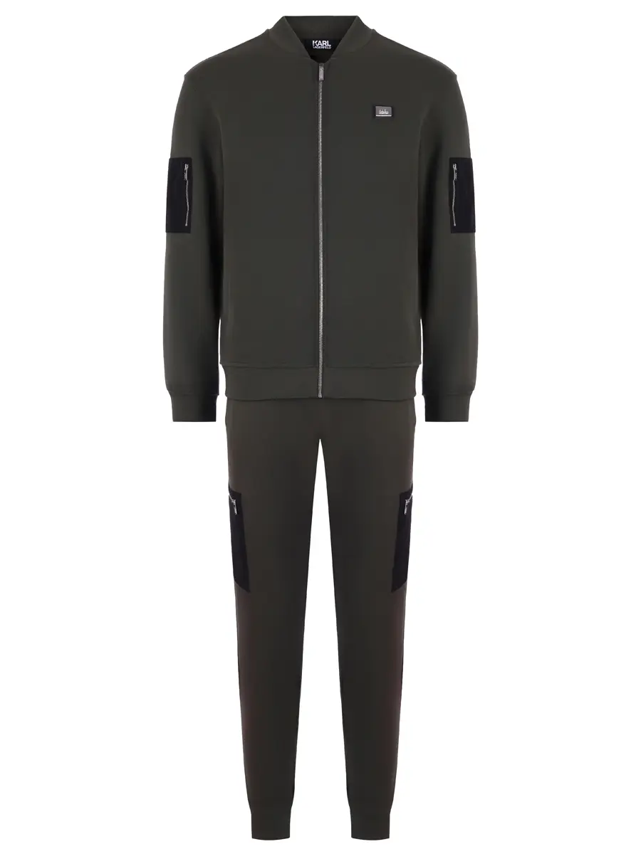 Костюм однотонный