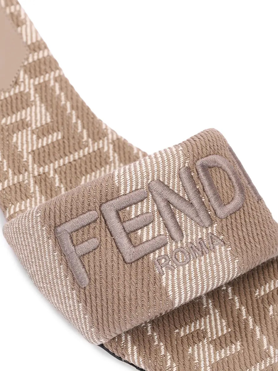 Шлепанцы текстильные