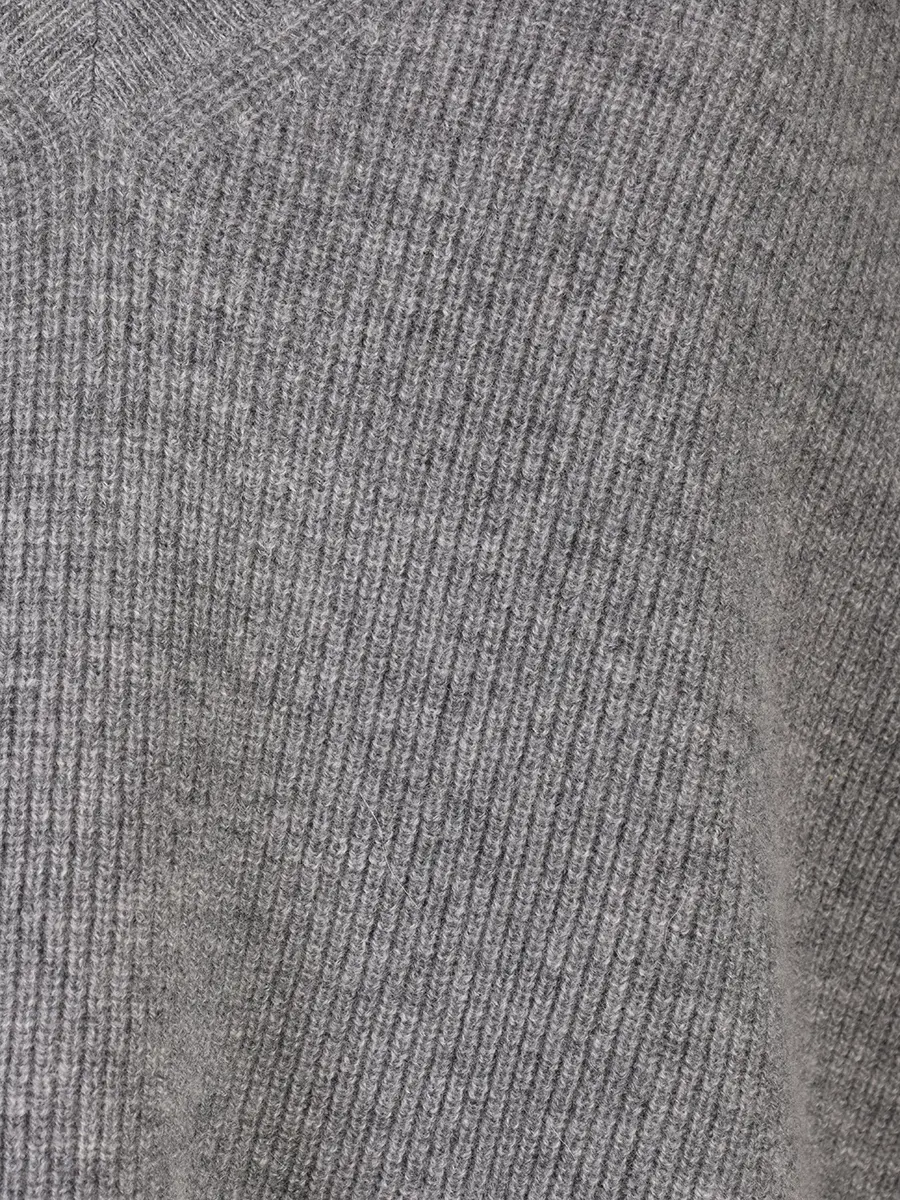 Пуловер шерстяной