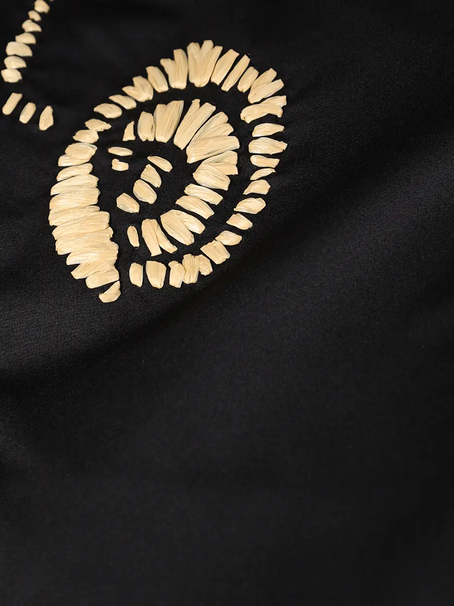 Бомбер с вышивкой