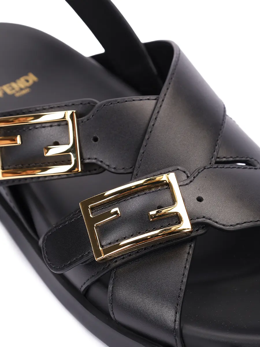 Сандалии кожаные