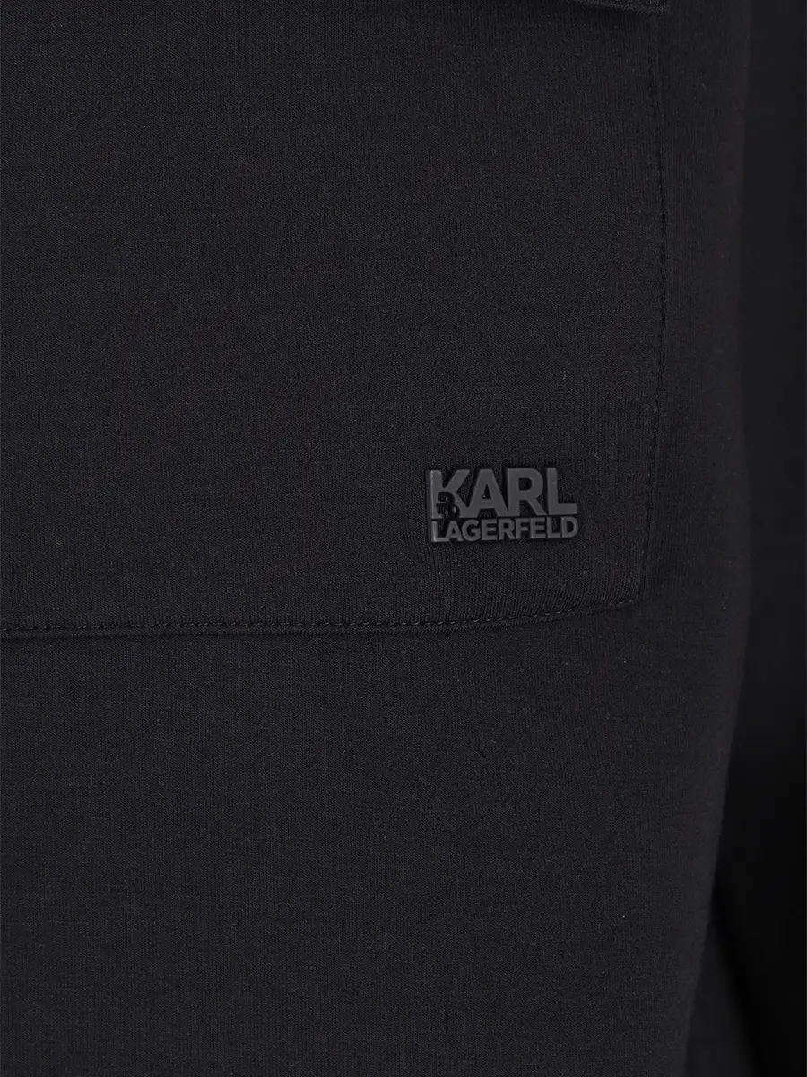 Костюм однотонный