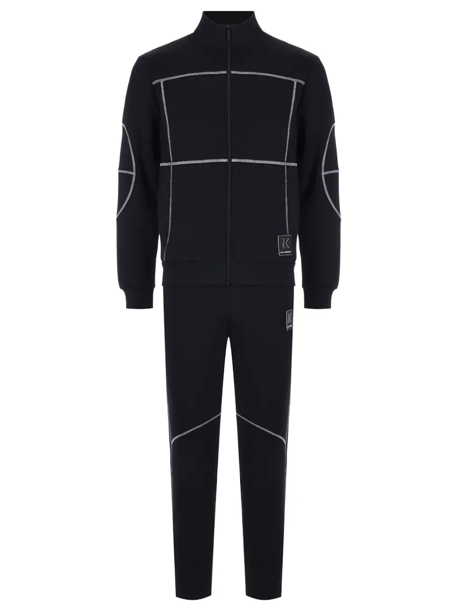 Костюм спортивный