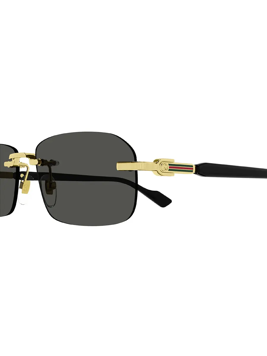 Очки солнцезащитные