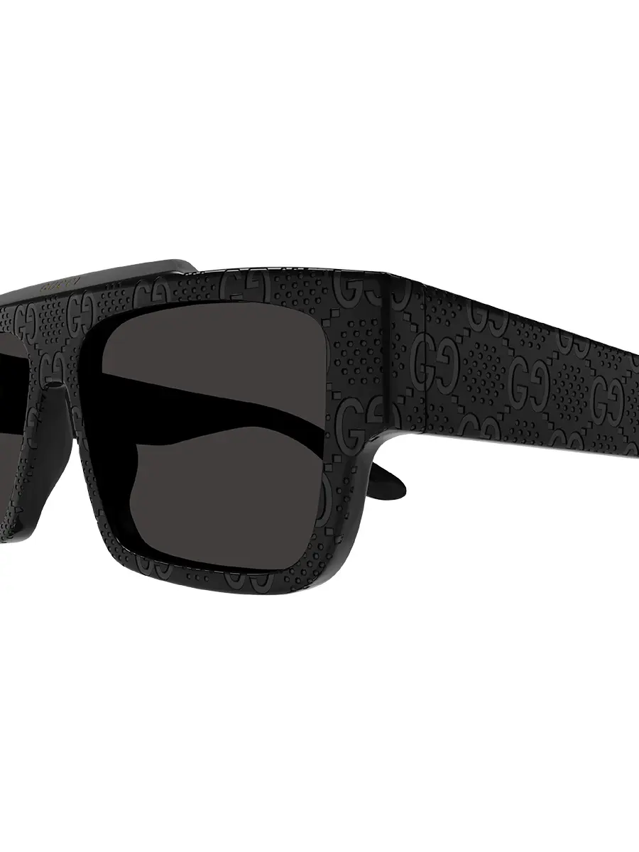 Очки солнцезащитные