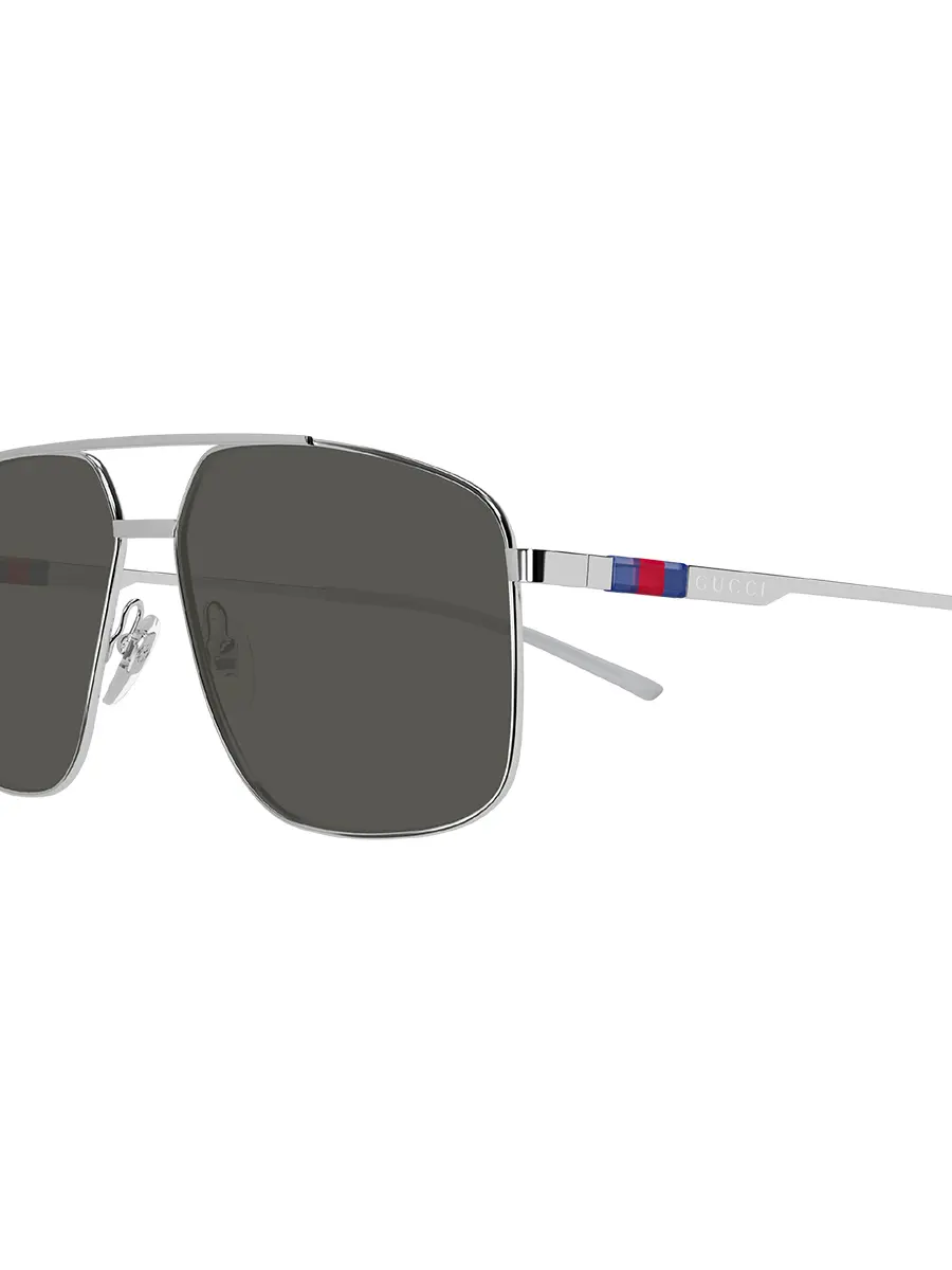 Очки солнцезащитные