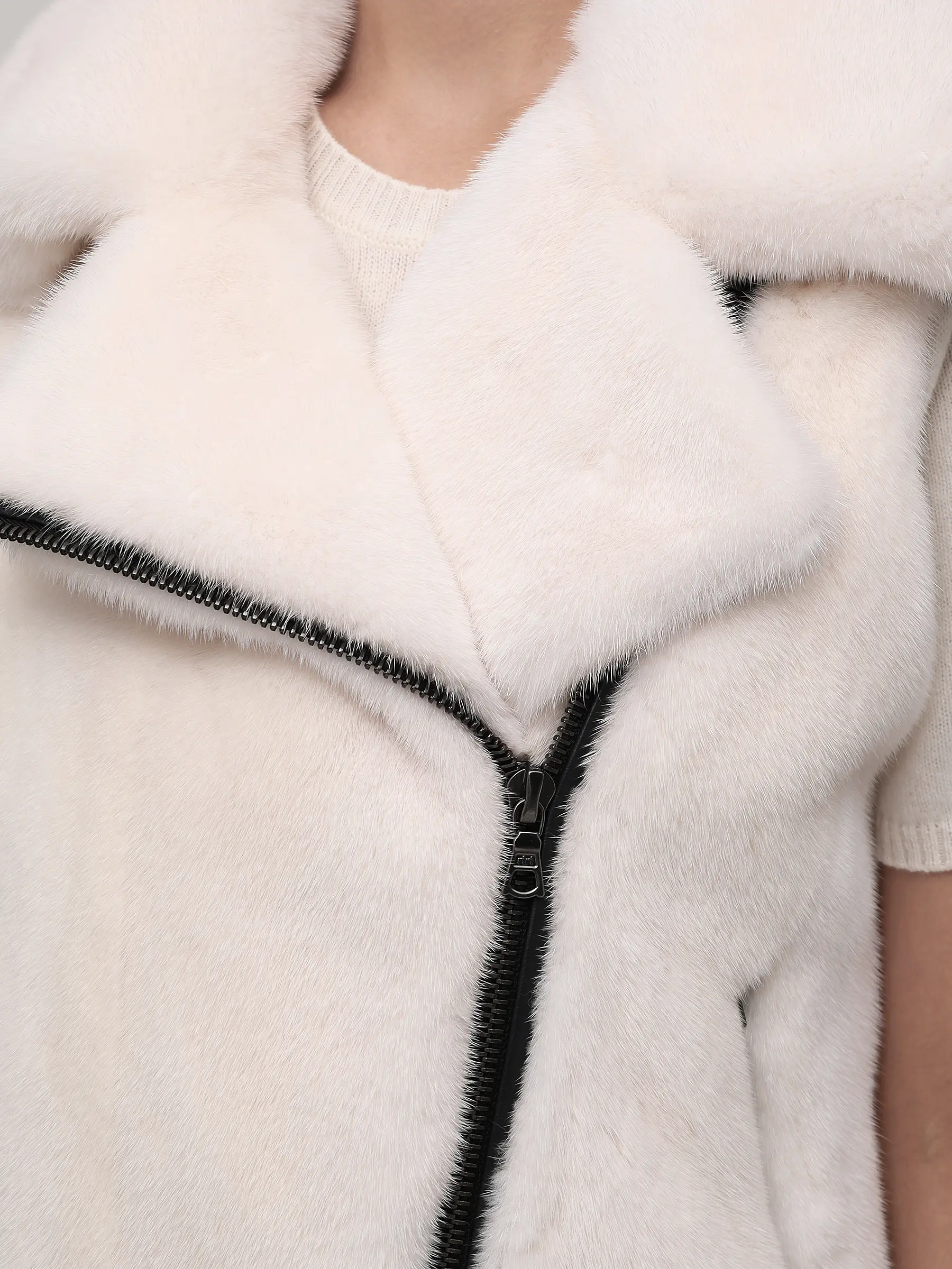 Жилет «Эмма» норковый