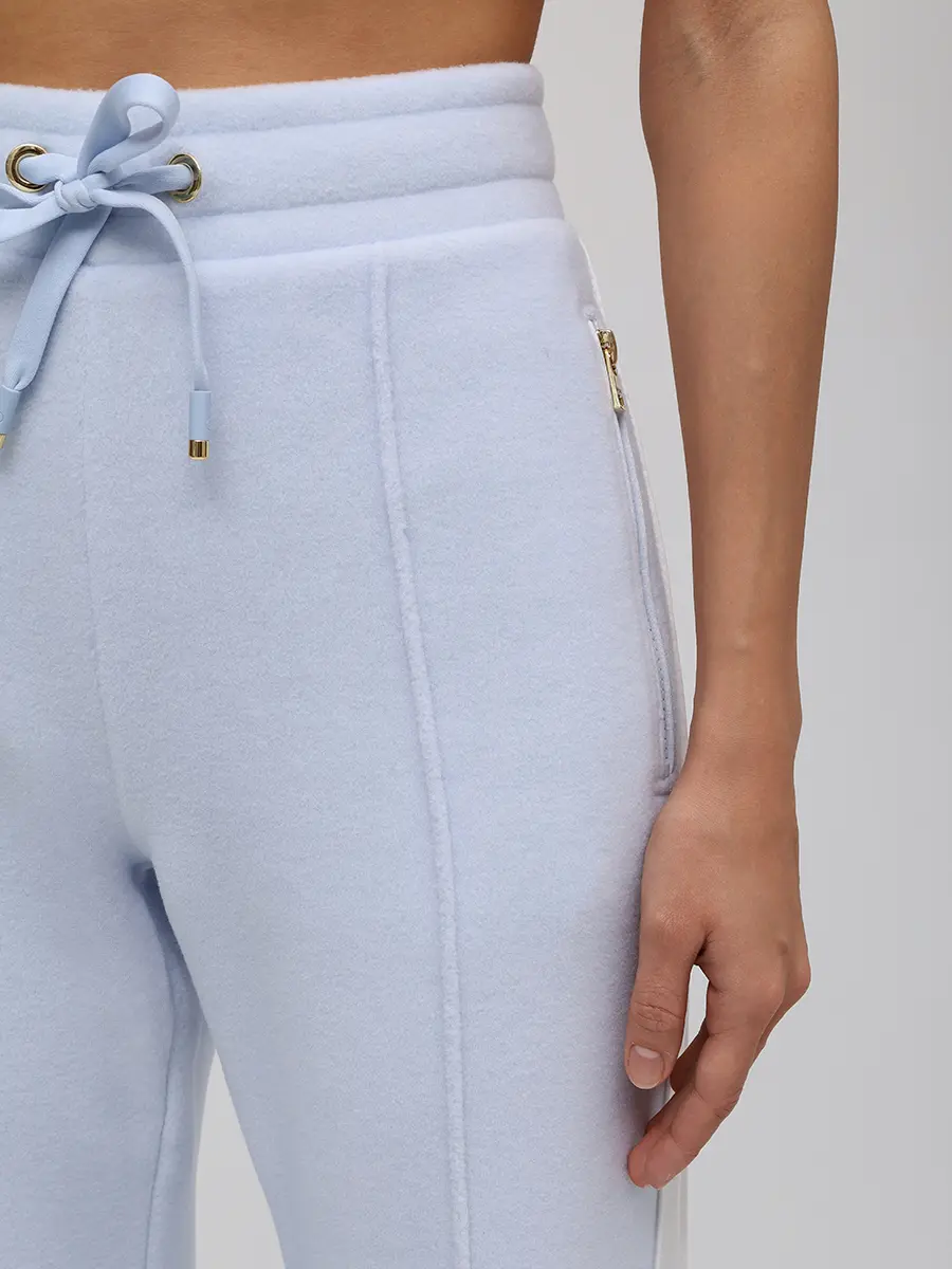 Костюм спортивный