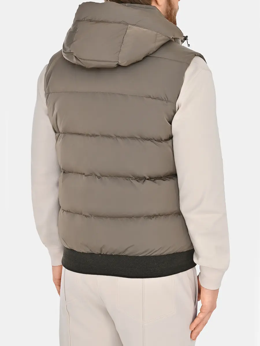 Жилет пуховый