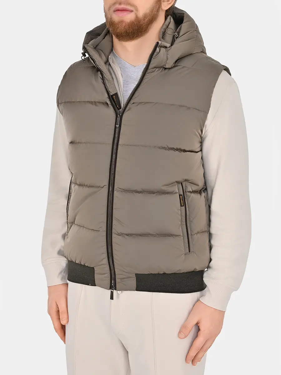 Жилет пуховый