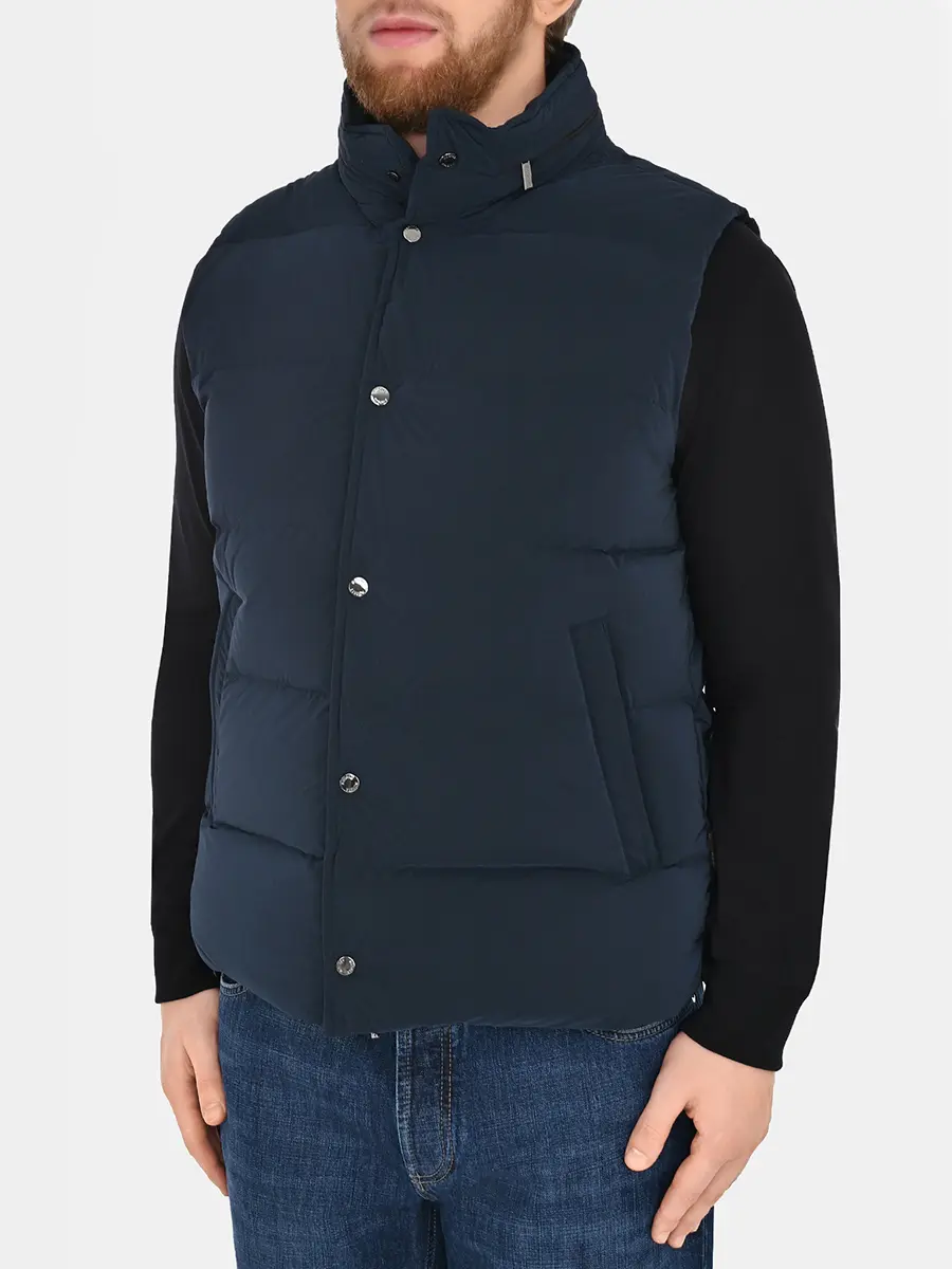 Жилет пуховый