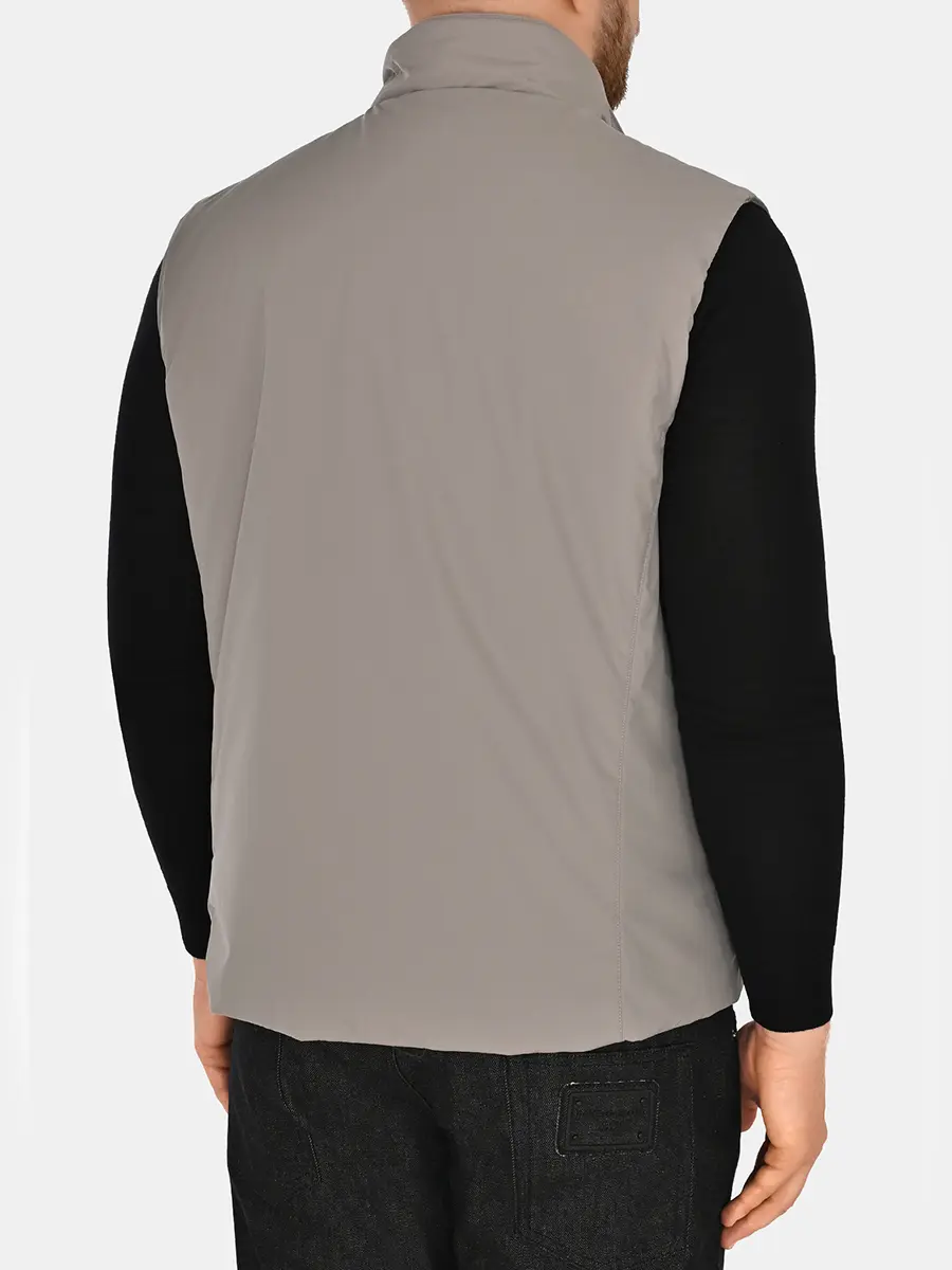 Жилет однотонный