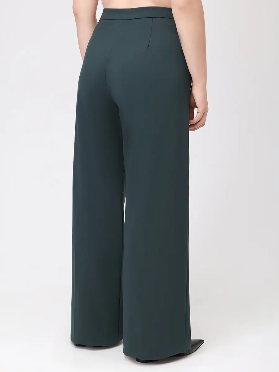 Костюм однотонный