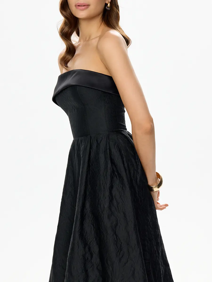 Платье из жаккарда