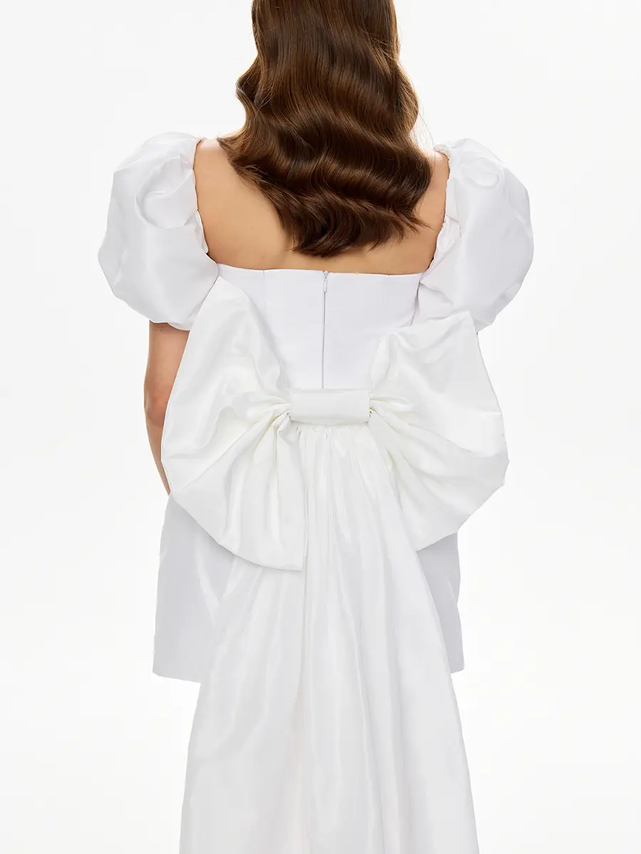 Платье с бантом