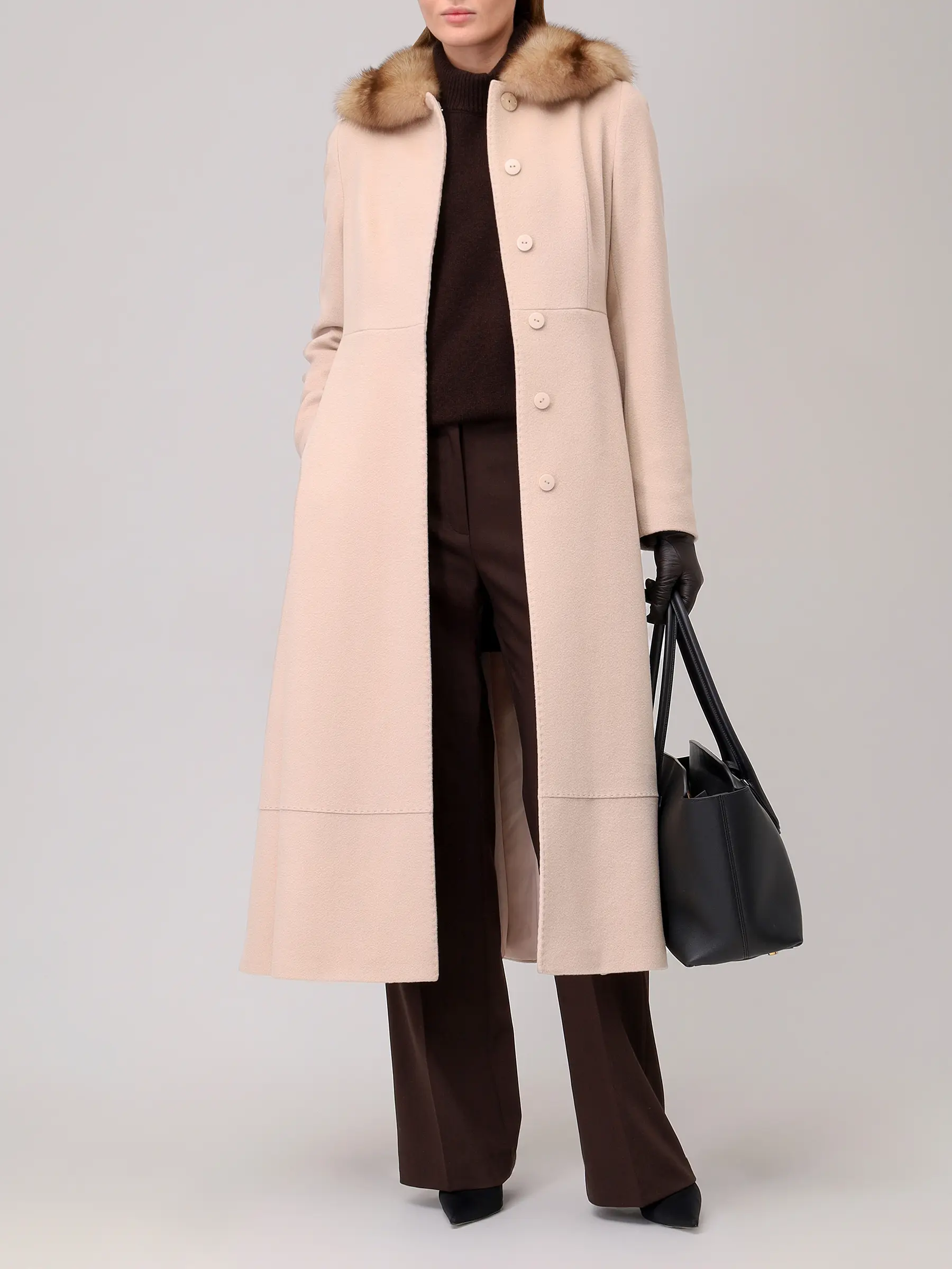 Пальто шерстяное с мехом соболя