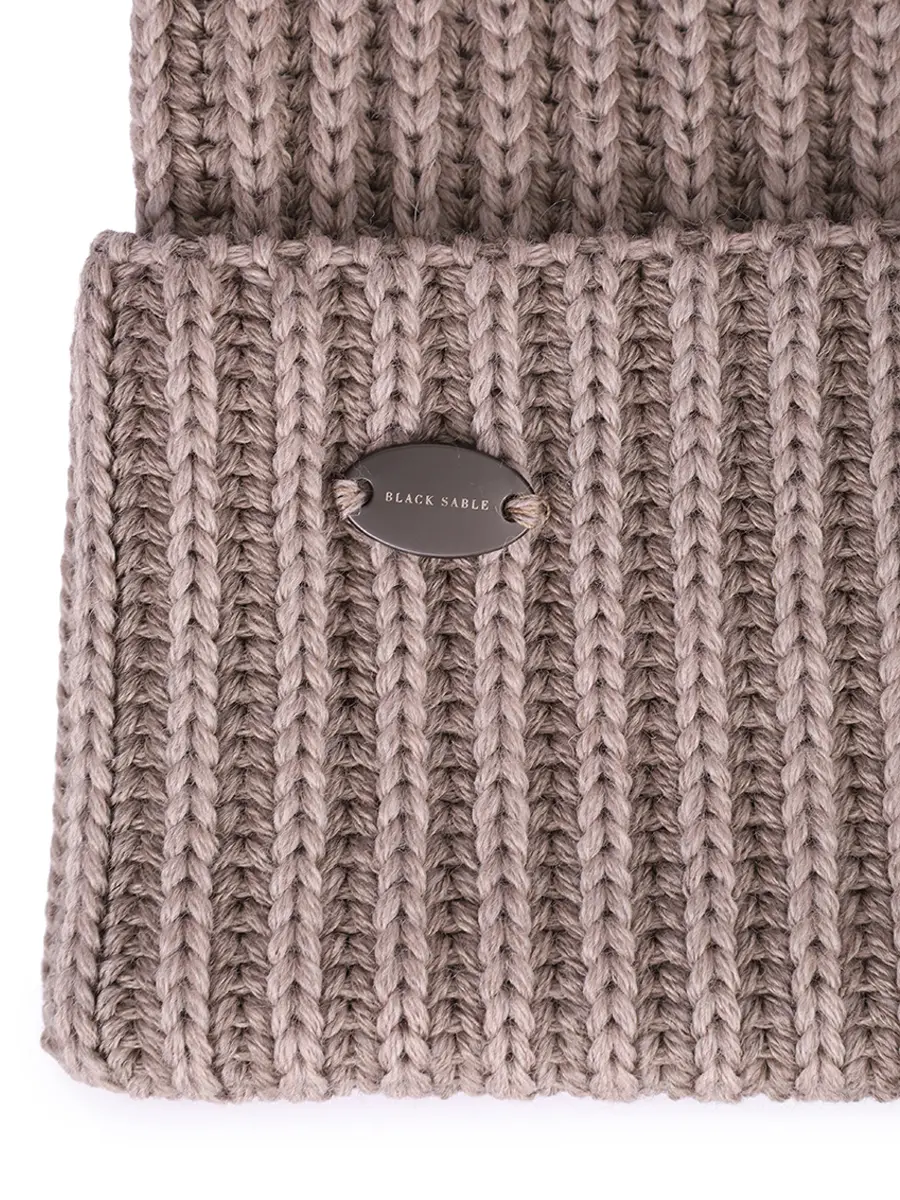 Шапка Бриошь шерстяная с мехом соболя