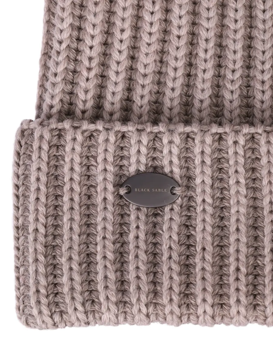 Шапка Бриошь шерстяная с мехом соболя