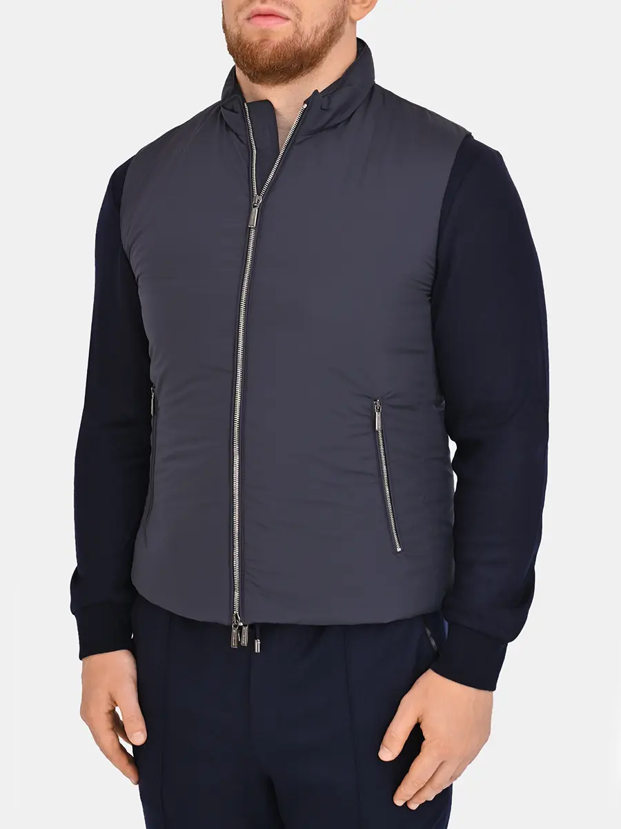 Жилет однотонный