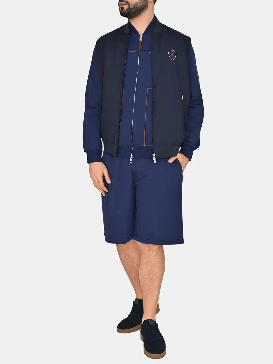 Жилет однотонный