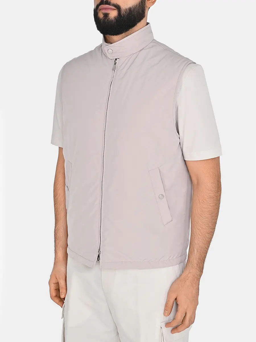 Жилет однотонный