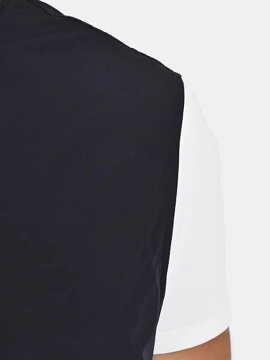 Жилет однотонный