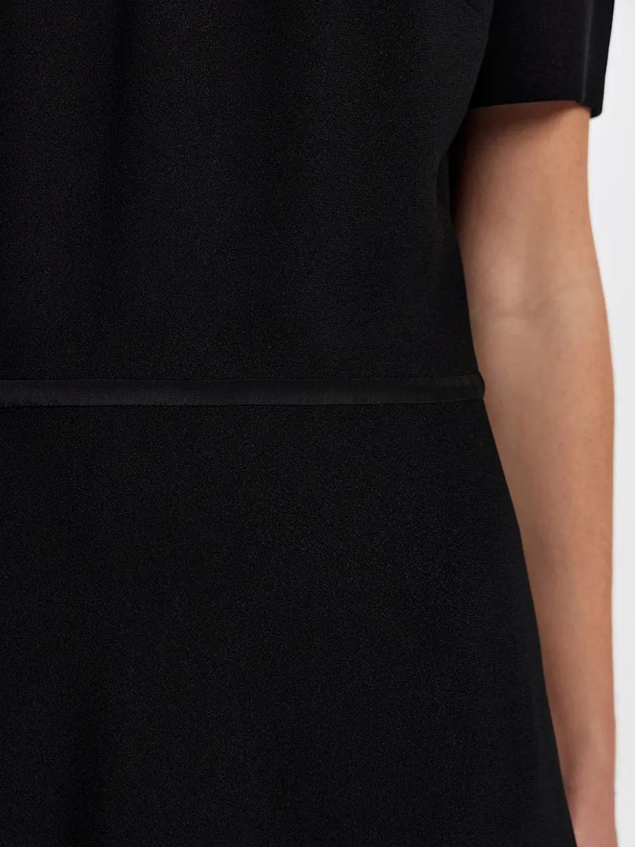 Платье из вискозы